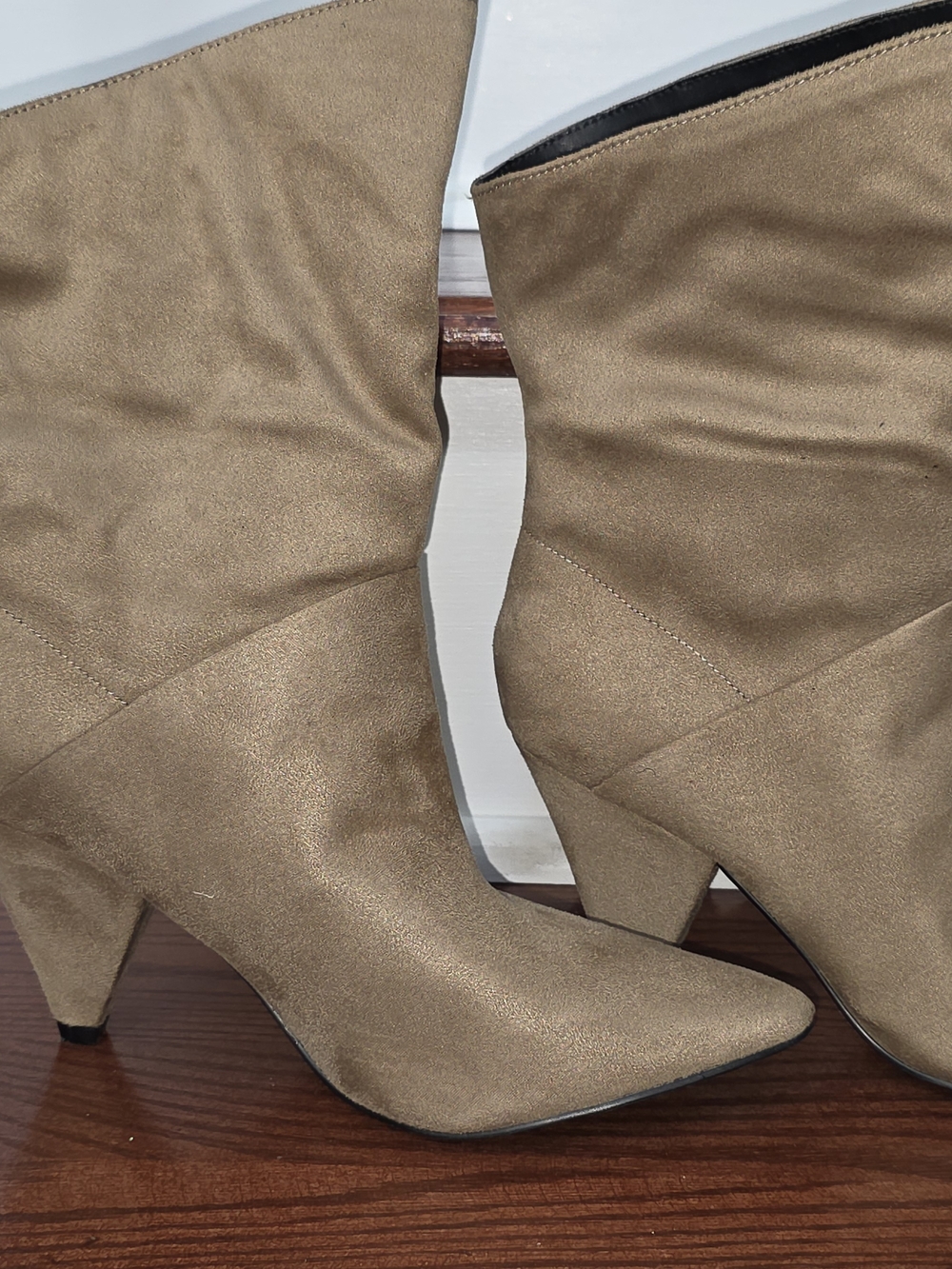 Indigo Taupe Pointed-Toe Mid Heel Ankle Boots